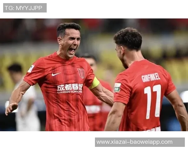 蓉城逆袭广岛周定洋遭侵犯裁判判罚点球费利佩稳健罚入制胜球