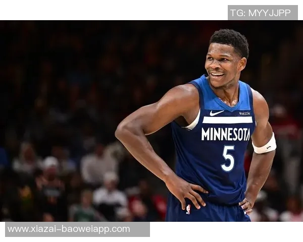 爱德华兹半场状态低迷仅得7分四项数据表现平平引发关注