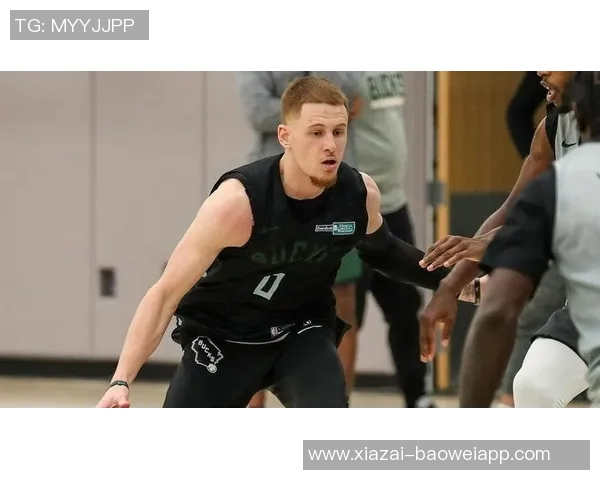 迪文分析球队进攻瓶颈强调快速决策与调动对方防守的重要性