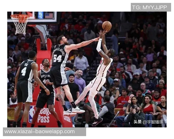 乌度卡谈球队表现强调进攻转移球与防守的出色配合