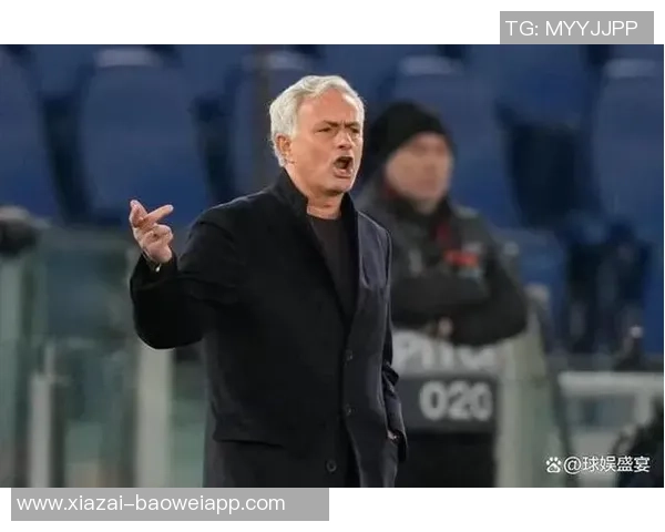 穆里尼奥对半场表现不满直言想换下九人球队晋级16强之路艰辛 穆里尼奥对半场表现不满直言想换下九人球队晋级16强之路艰辛