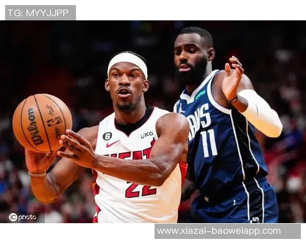 小哈达威替补表现出色全场12投7中三分命中率高达44贡献18分3篮板